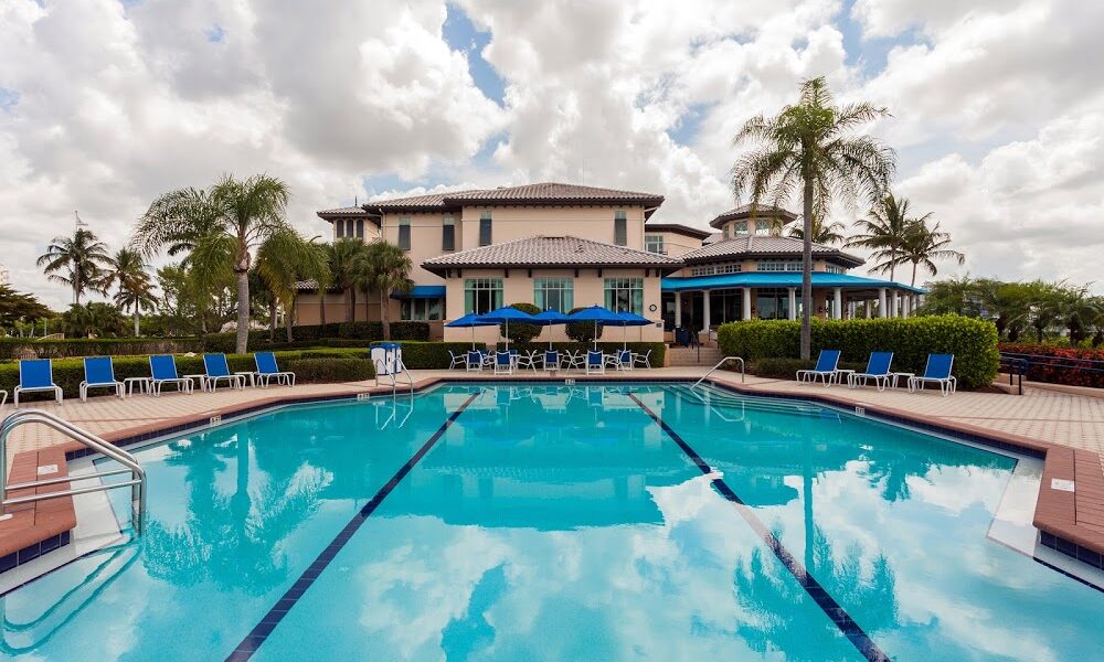 Pelican Isle Yacht Club