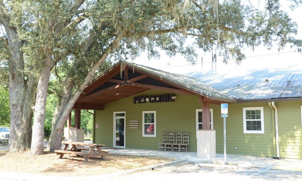 Black Creek Pet Clinic at Poochies